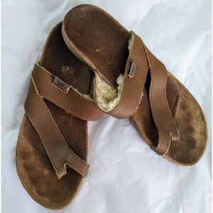 Emu Rye Thong Sandals Brown Leather and Sheepskin